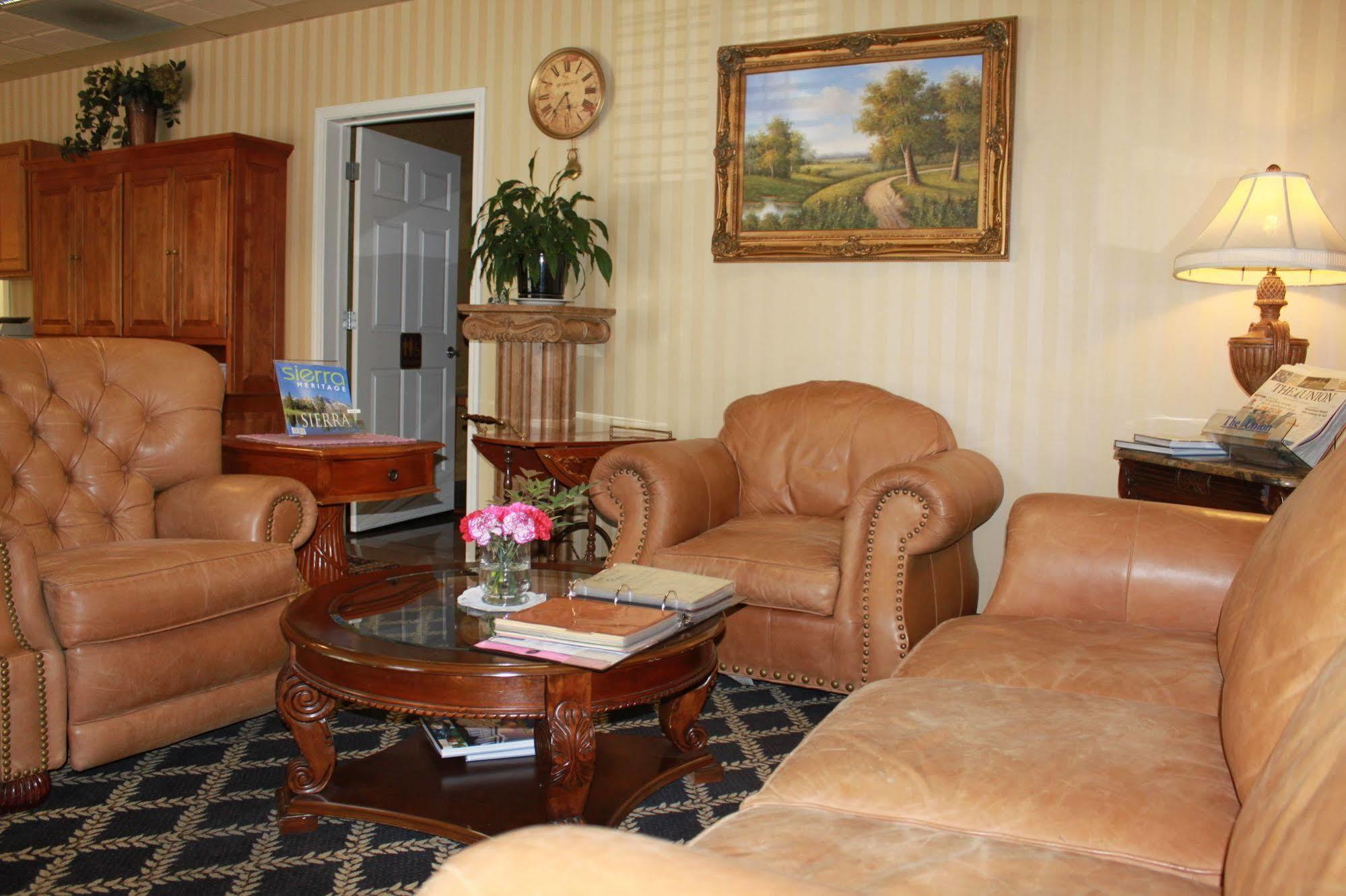 Grass Valley Courtyard Suites Екстер'єр фото