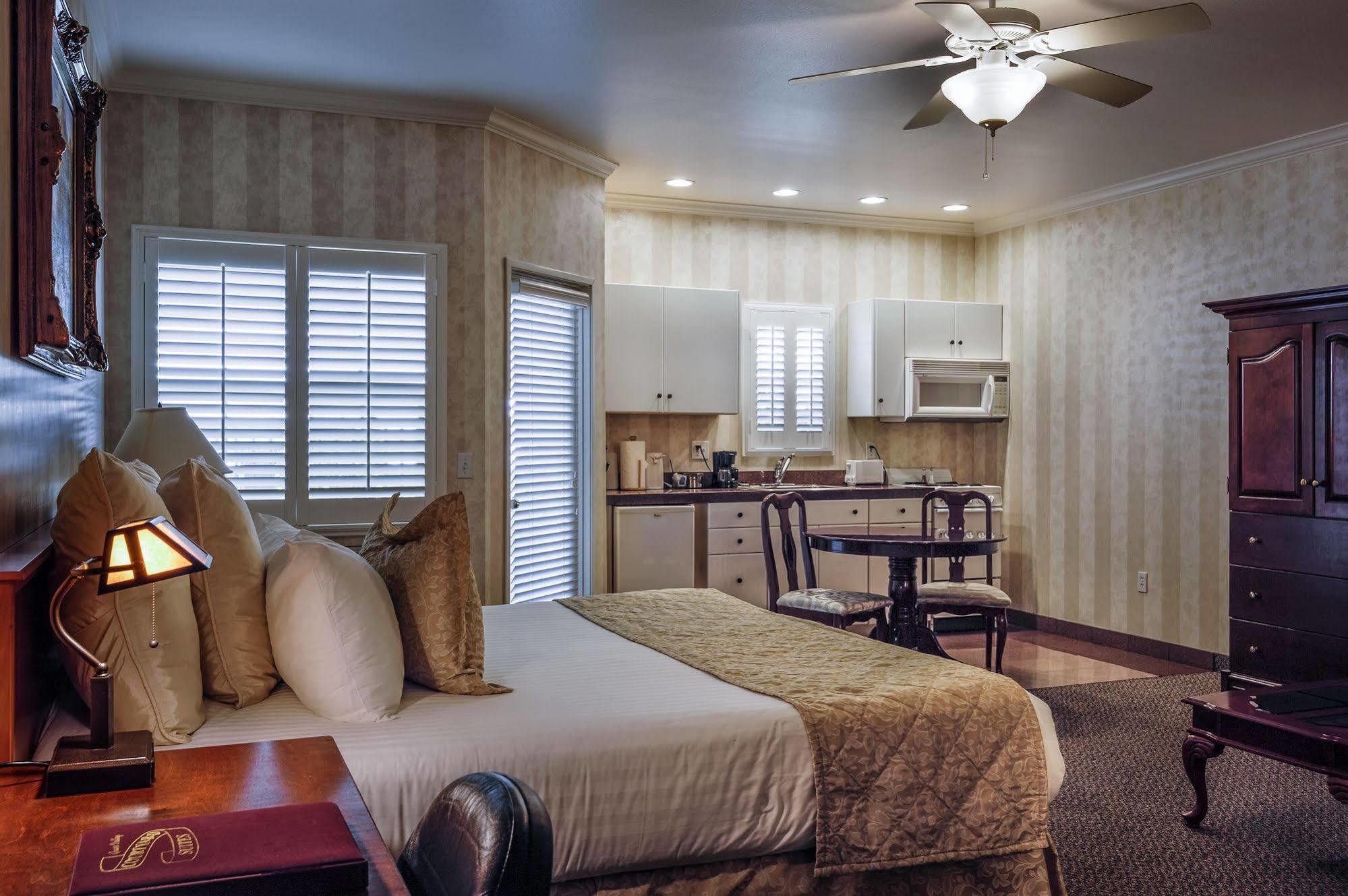 Grass Valley Courtyard Suites Екстер'єр фото