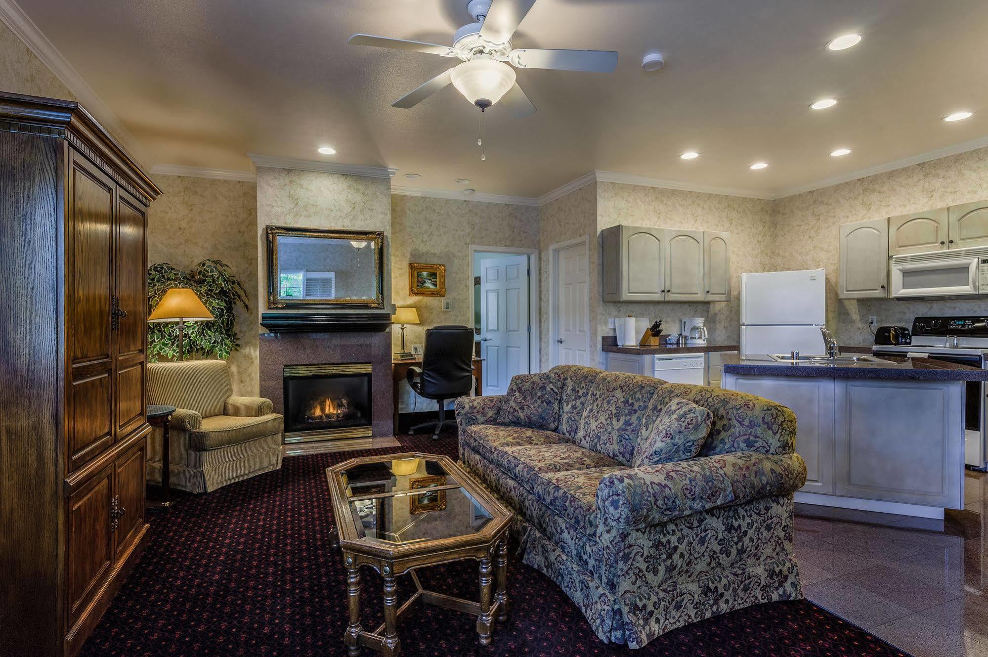 Grass Valley Courtyard Suites Екстер'єр фото